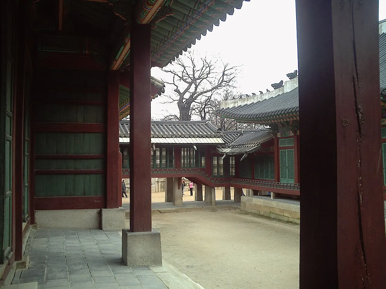 회랑 그늘